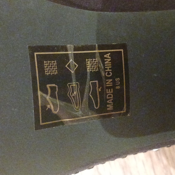 High heels - Picture 2 of 3